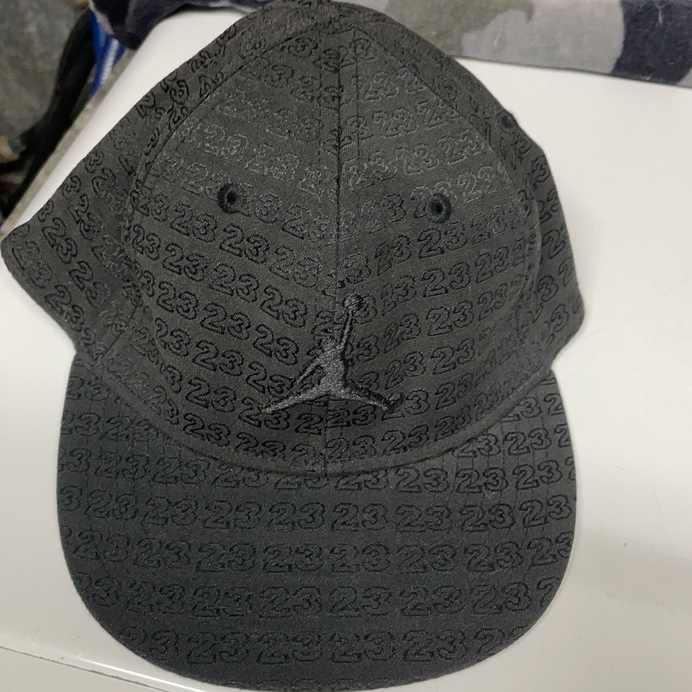 Boy caps bundle - Picture 3 of 11